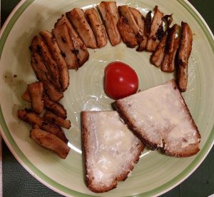 Gebratene Steinpilzscheiben mit Butterbrot; Foto Ivanka 19.11.25