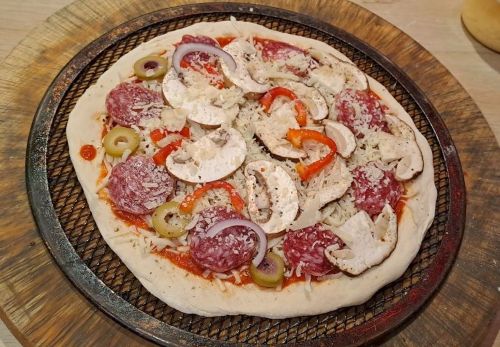 Steinpilz- und Champignonpizza; Foto Helga 24.10.25