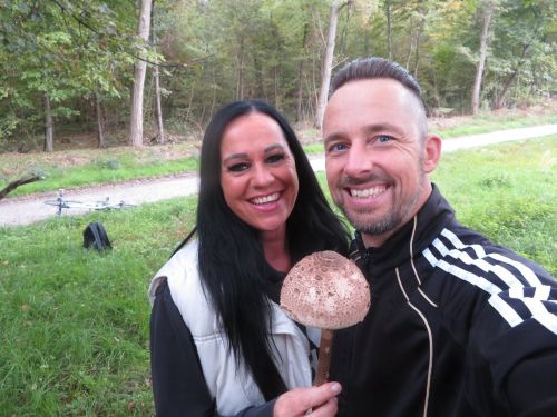 Simone u. Michael mit Parasol; Foto Michael 12.10.25
