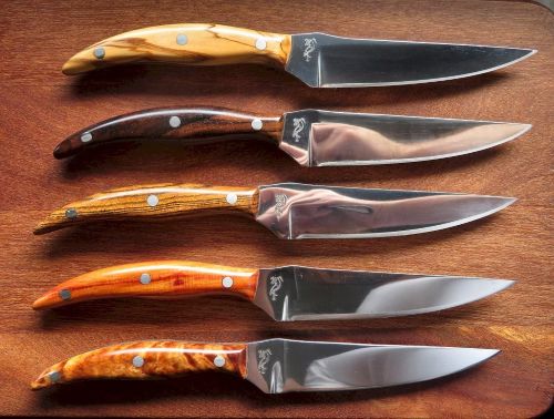 Steakmesser; Foto Michael 21.11.25 Steakmesser; Foto Michael 21.11.25