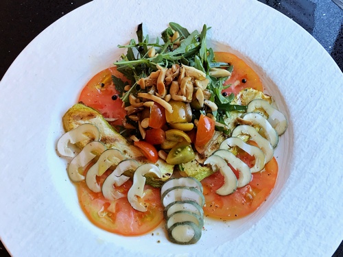 Sommersalat mit rohen und angebratenen Grünfelderigen Täublingen; Foto © Stefan 23.7.2020 Sommersalat mit rohen und angebratenen Grünfelderigen Täublingen; Foto © Stefan 23.7.2020