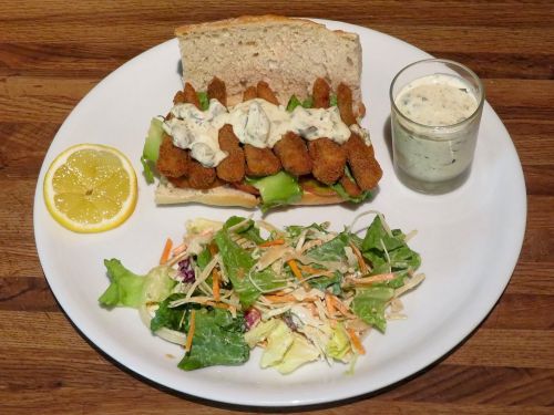 Grundelbrötchen Bremer Art mit einer Steinpilzremoulade; Foto Michael 31.8.26 Grundelbrötchen Bremer Art mit einer Steinpilzremoulade; Foto Michael 31.8.26