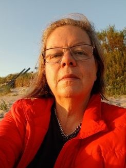 Heidrun im Portrait; Foto Heidrun (privat) 4.7.25