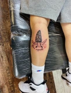Morcheltattoo auf Stefans Bein; Foto Mica 9.5.25