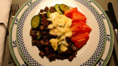 Pilze mit Raclette; Foto Christine 10.10.23 Pilze mit Raclette; Foto Christine 10.10.23